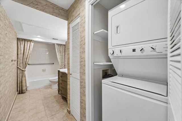 15 Greenway Plaza 14F, Houston, TX 77046