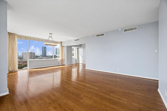 15 Greenway Plaza 14F, Houston, TX 77046