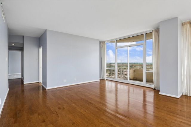 15 Greenway Plaza 14F, Houston, TX 77046