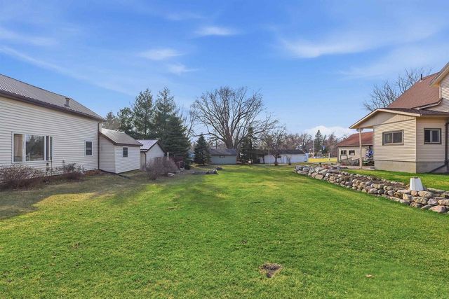 313 S Depot Street, Fox Lake, WI 53933