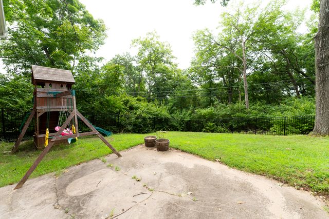 1006 BELLEVIEW CT, Columbia, MO 65203