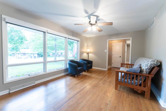 1006 BELLEVIEW CT, Columbia, MO 65203