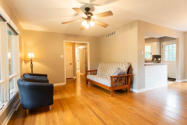 1006 BELLEVIEW CT, Columbia, MO 65203