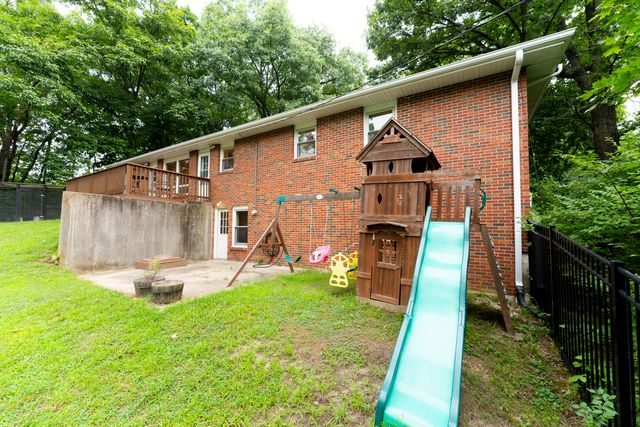 1006 BELLEVIEW CT, Columbia, MO 65203