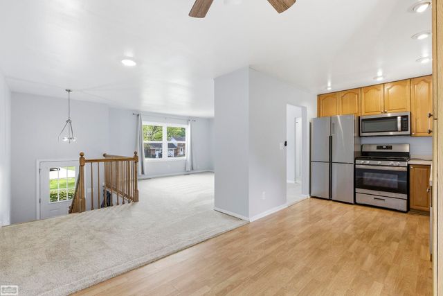 6015 Brynthrop Drive, Shelby Twp, MI 48316