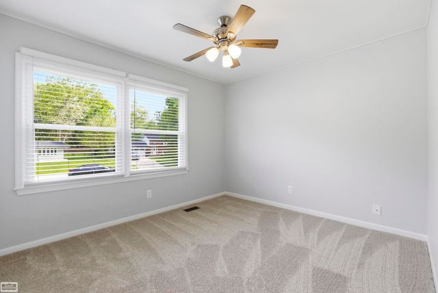 6015 Brynthrop Drive, Shelby Twp, MI 48316