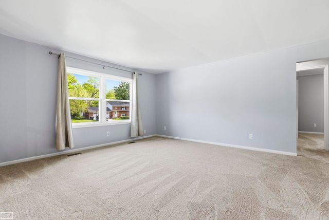 6015 Brynthrop Drive, Shelby Twp, MI 48316