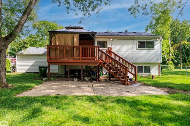 6015 Brynthrop Drive, Shelby Twp, MI 48316