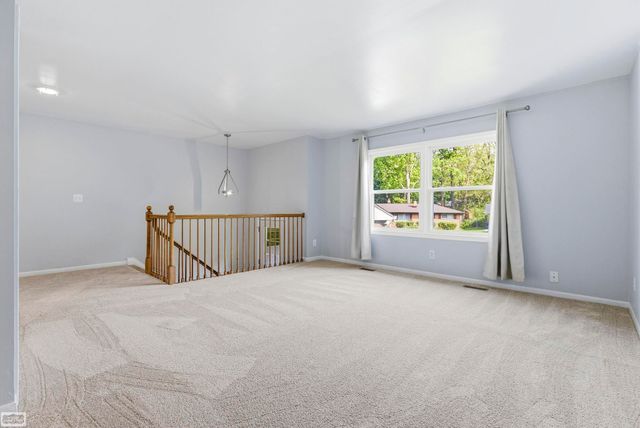 6015 Brynthrop Drive, Shelby Twp, MI 48316