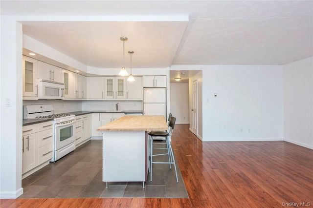 1494 Shore Drive 7F, Bronx, NY 10465