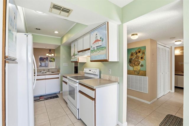 190 W SABAL PALM PLACE 190, Longwood, FL 32779