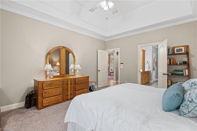 4486 Greystone Place Court, Winston-salem, NC 27106