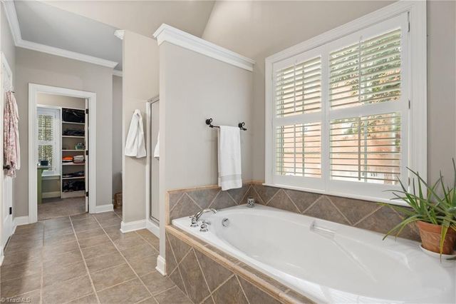 4486 Greystone Place Court, Winston-salem, NC 27106
