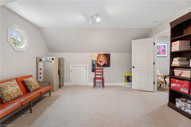 4486 Greystone Place Court, Winston-salem, NC 27106