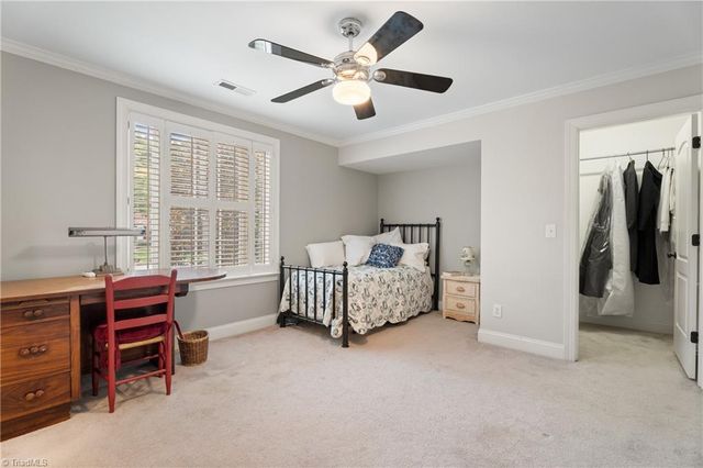 4486 Greystone Place Court, Winston-salem, NC 27106