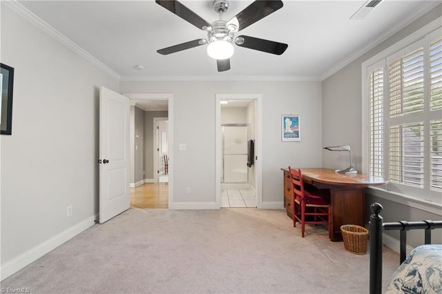 4486 Greystone Place Court, Winston-salem, NC 27106