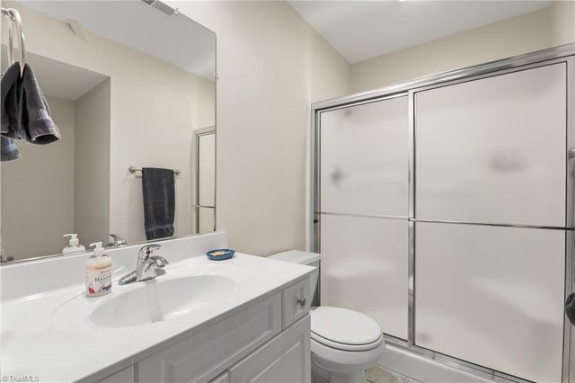 4486 Greystone Place Court, Winston-salem, NC 27106