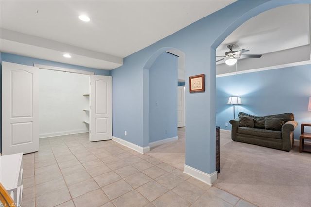 4486 Greystone Place Court, Winston-salem, NC 27106