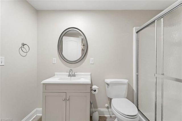 4486 Greystone Place Court, Winston-salem, NC 27106