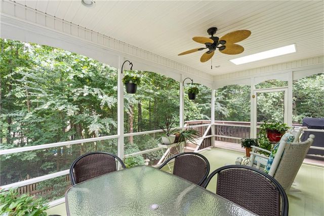 4486 Greystone Place Court, Winston-salem, NC 27106
