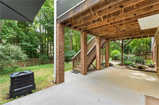 4486 Greystone Place Court, Winston-salem, NC 27106