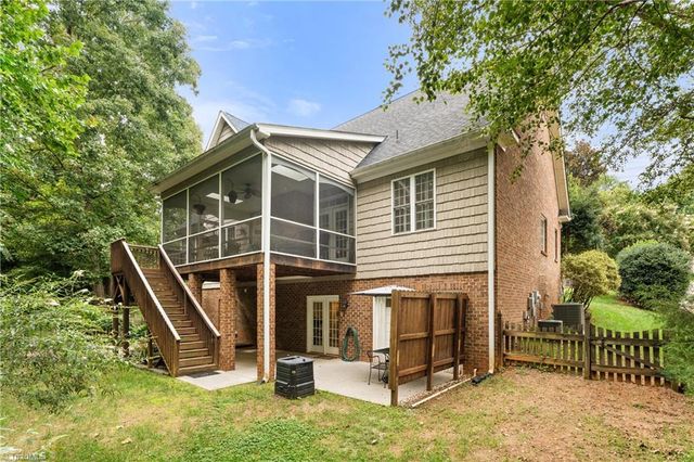 4486 Greystone Place Court, Winston-salem, NC 27106