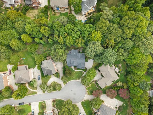 4486 Greystone Place Court, Winston-salem, NC 27106