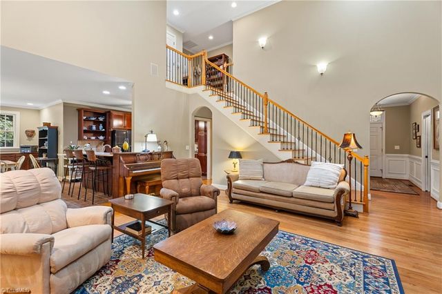 4486 Greystone Place Court, Winston-salem, NC 27106