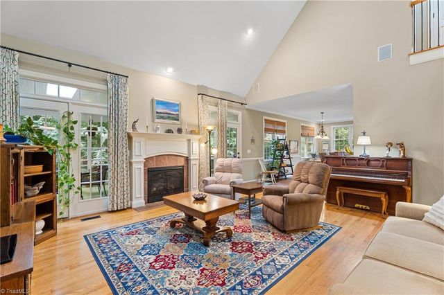 4486 Greystone Place Court, Winston-salem, NC 27106