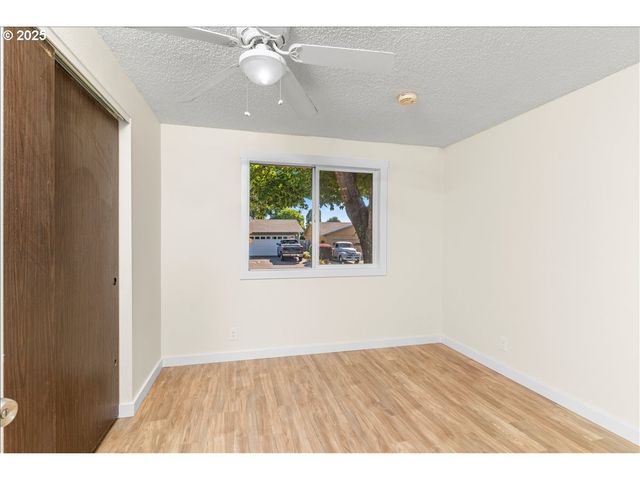 4655 CROWN Ct, Salem, OR 97301