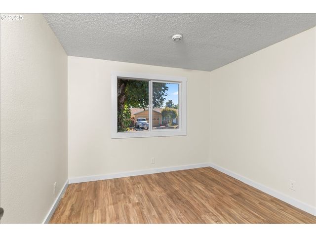 4655 CROWN Ct, Salem, OR 97301