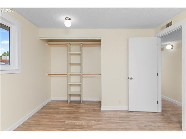 4655 CROWN Ct, Salem, OR 97301