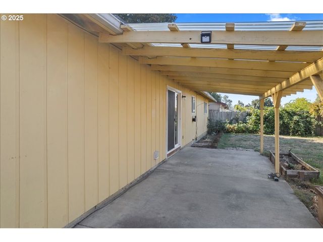 4655 CROWN Ct, Salem, OR 97301