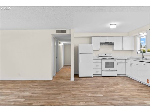 4655 CROWN Ct, Salem, OR 97301