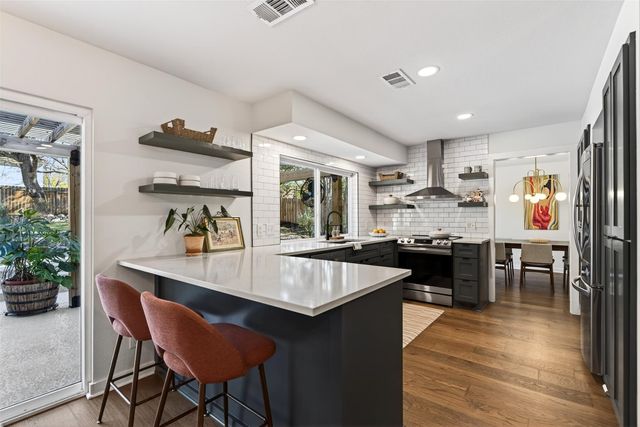 2502 Comburg Castle WAY, Austin, TX 78748