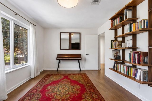 2502 Comburg Castle WAY, Austin, TX 78748