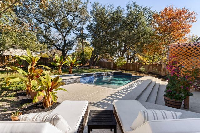 2502 Comburg Castle WAY, Austin, TX 78748