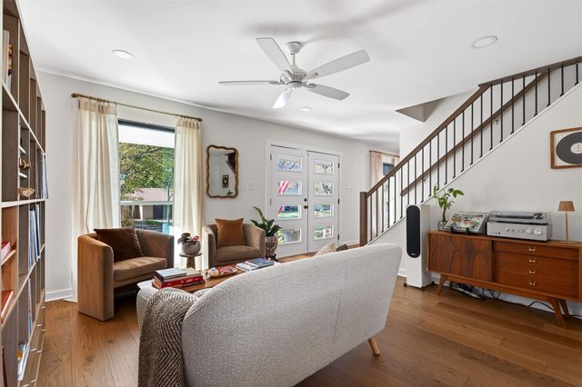 2502 Comburg Castle WAY, Austin, TX 78748