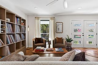 2502 Comburg Castle WAY, Austin, TX 78748