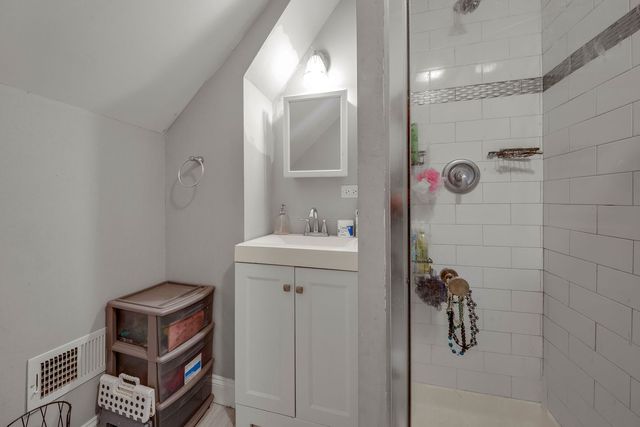 2053 N Lavergne Avenue, Chicago, IL 60639