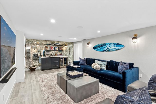 30 Breese Lane, Southampton, NY 11968