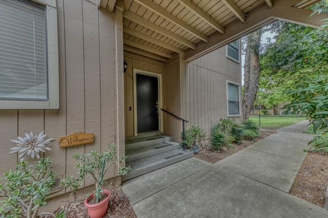 195 Del Monte Lane, Morgan Hill, CA 95037
