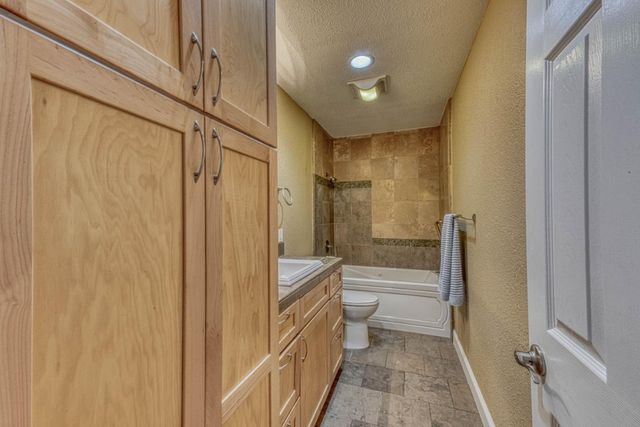 195 Del Monte Lane, Morgan Hill, CA 95037