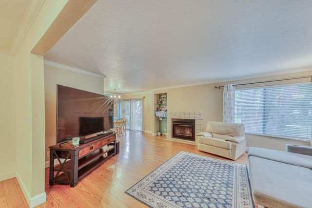 195 Del Monte Lane, Morgan Hill, CA 95037