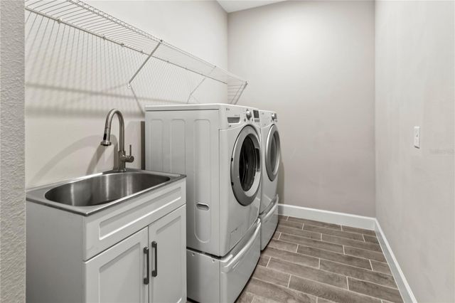 6250 PLATEAU COURT, Bradenton, FL 34203