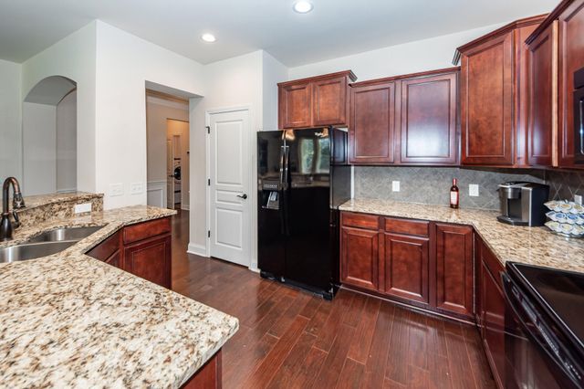 477 Eastern Isle Avenue, Summerville, SC 29486