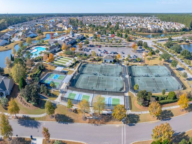 477 Eastern Isle Avenue, Summerville, SC 29486