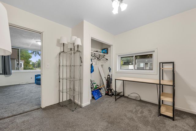 1024 Laurel Street, Cadillac City, MI 49601