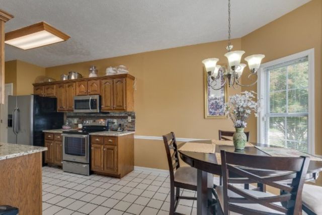 15 BLUEBELL CV, Savannah, TN 38372
