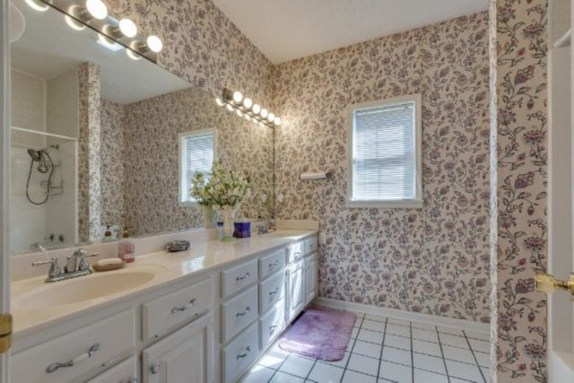 15 BLUEBELL CV, Savannah, TN 38372